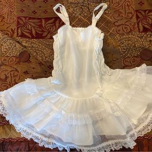 Vintage slip, white, Size 4/5?